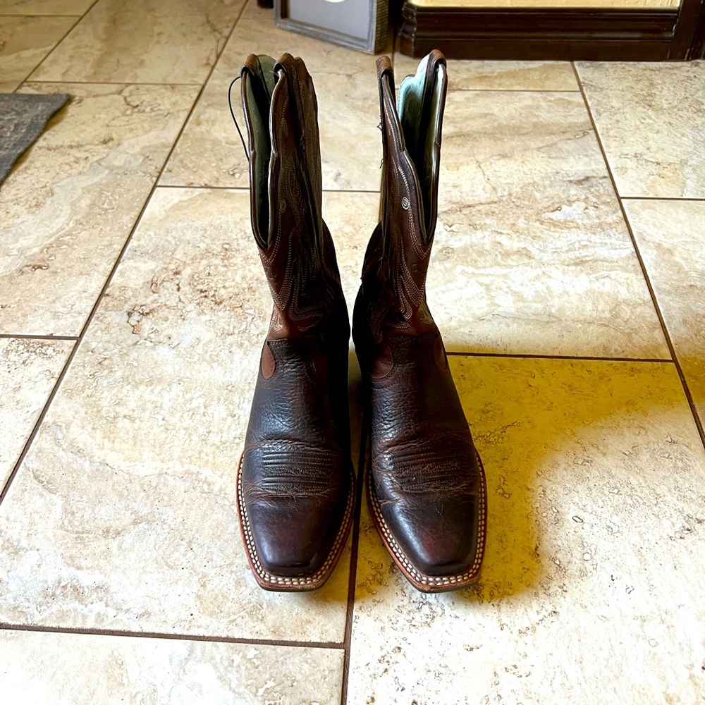 Like New - Women’s Ariat Boots